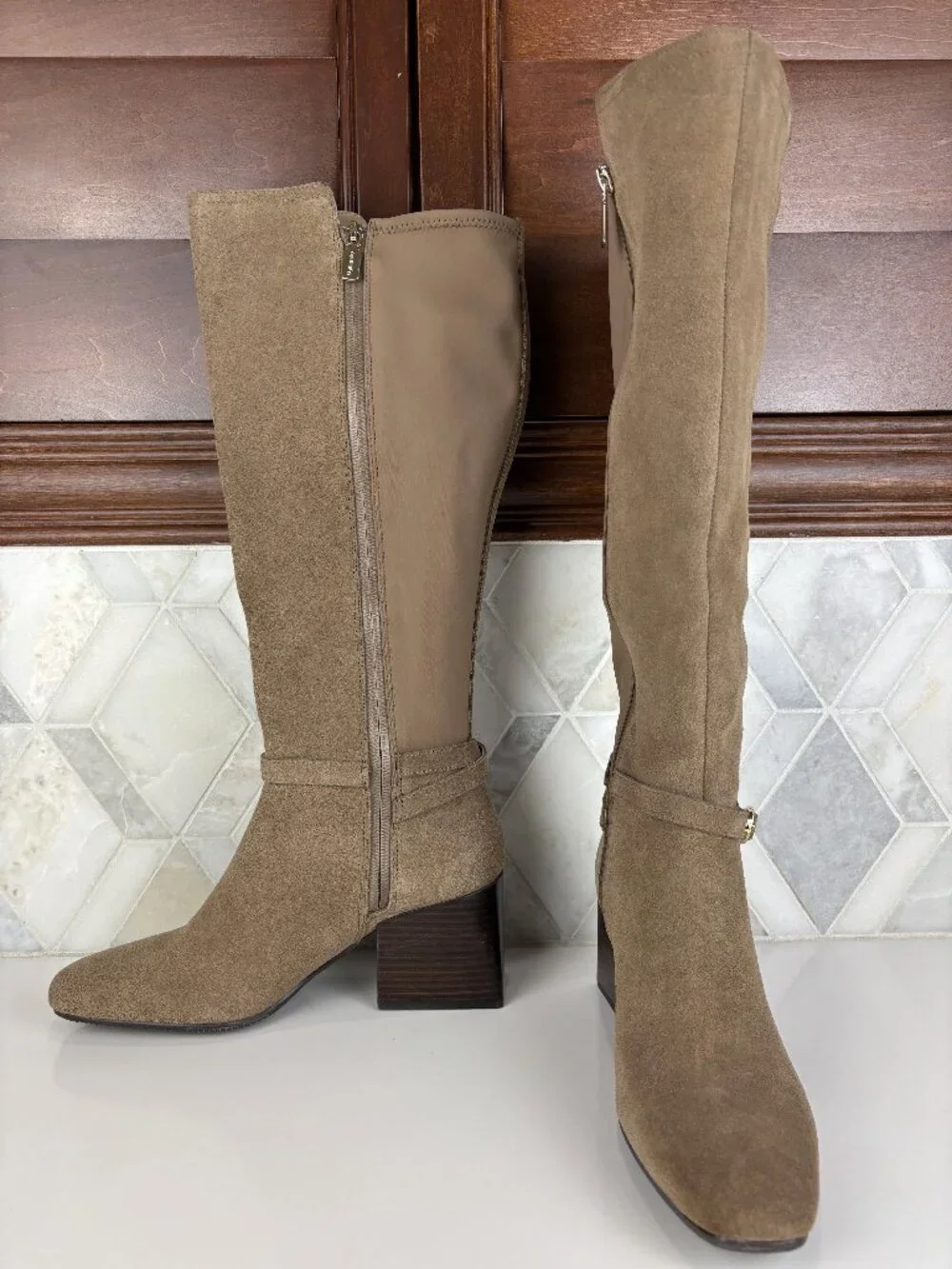8 Blondo Twyla Knee High Boot Block Heel Round Toe Stretch Brown Suede Zip Tan